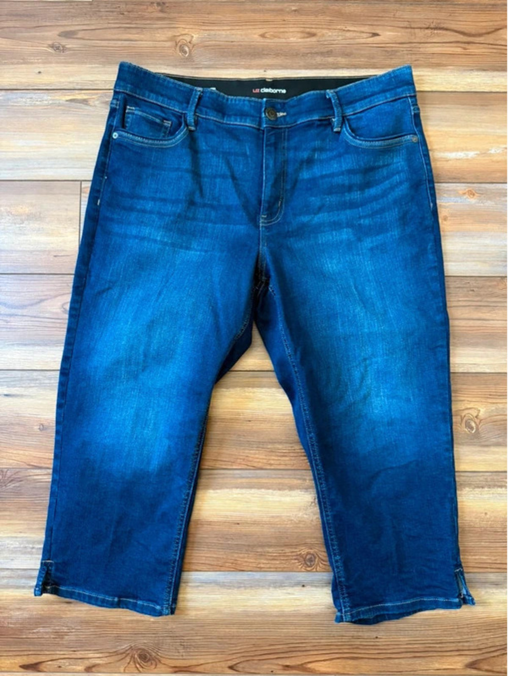 Liz Claiborne Sara mid rise crop pants size 16